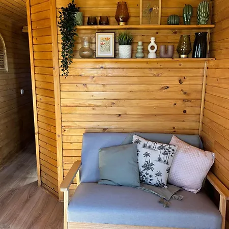 Roulotte Achloma مكان تخييم Fréjus